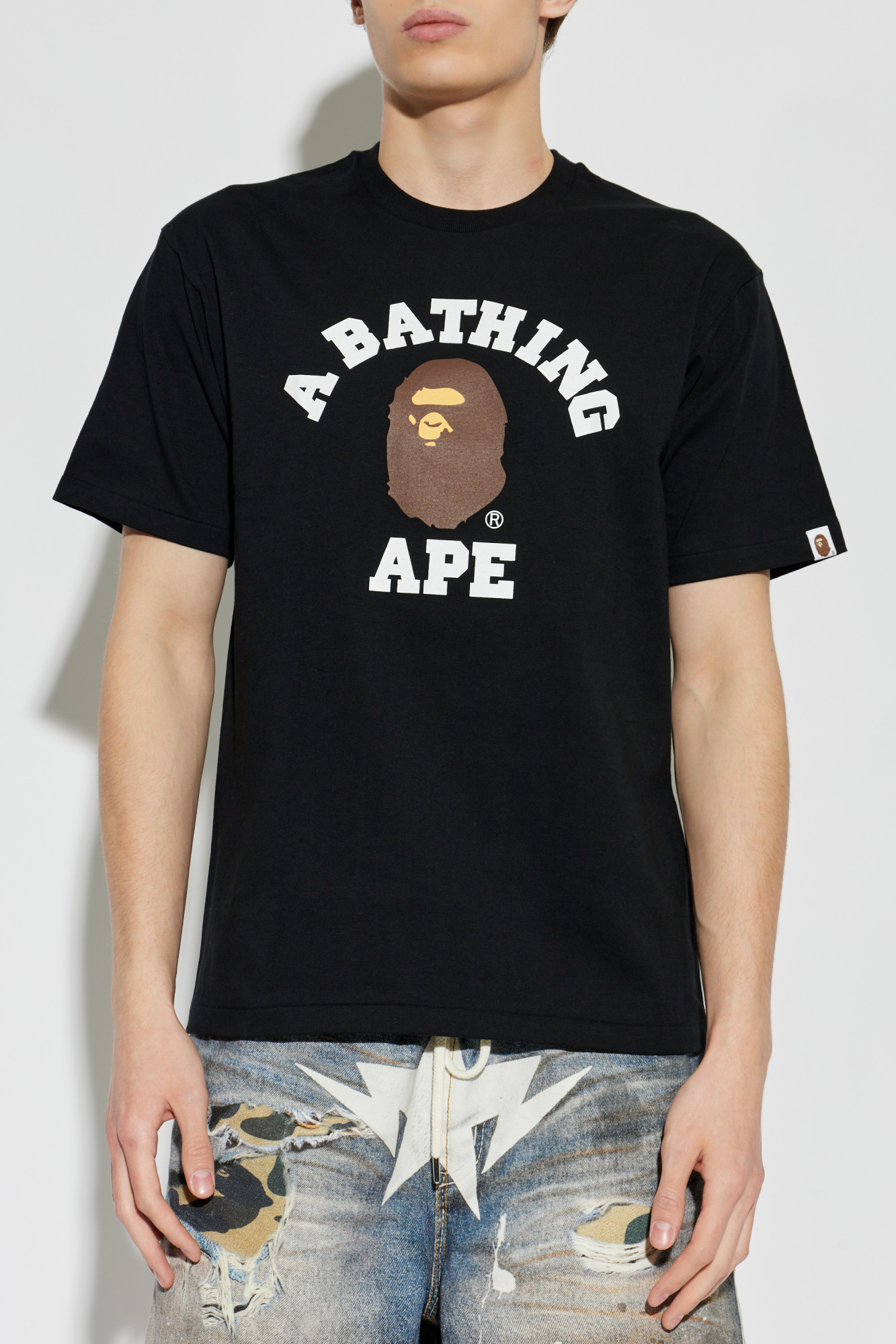 A BATHING APE® T-shirt with logo | Men's | Vitkac